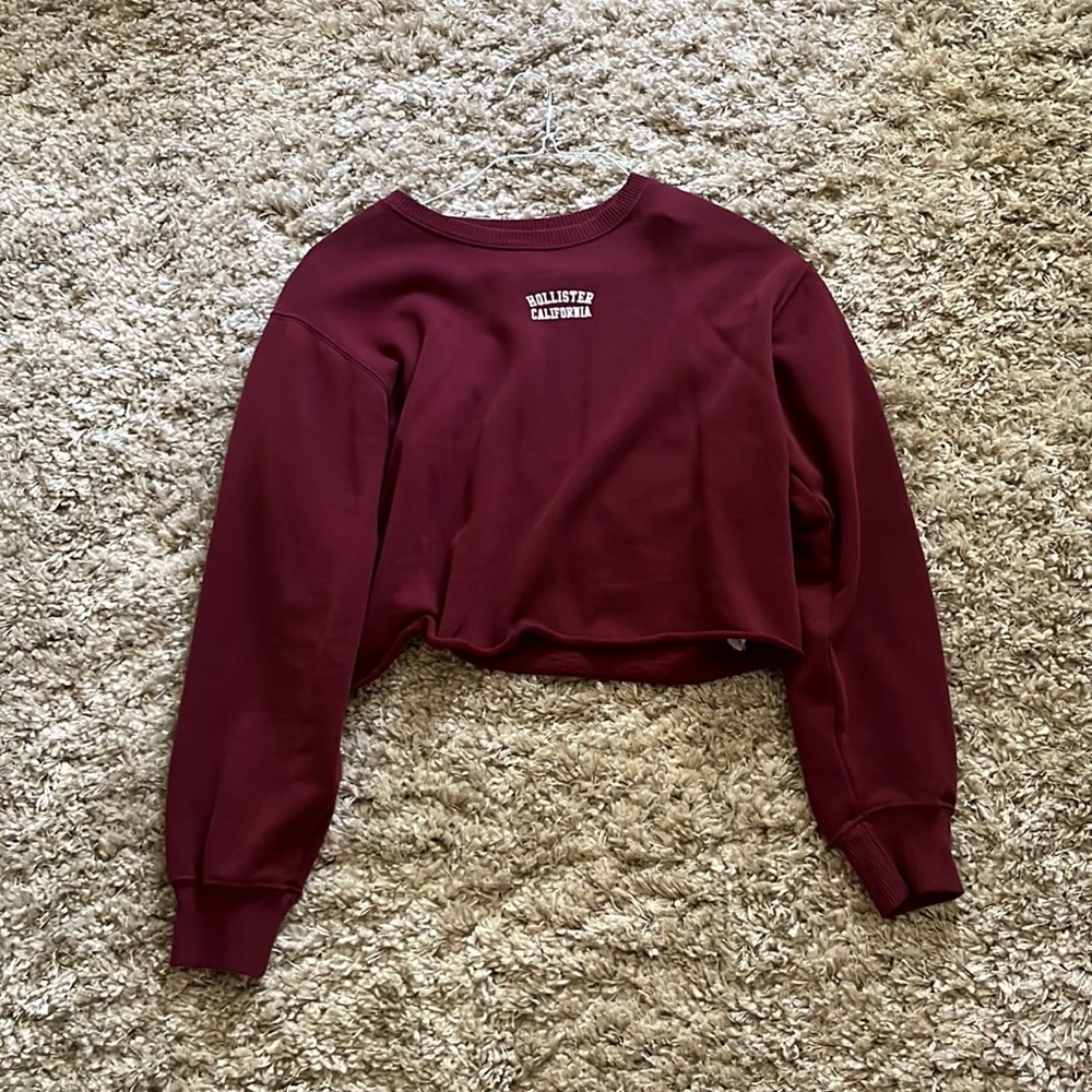 ❤️must order 2 or more items❤️ Hollister dark red crop top